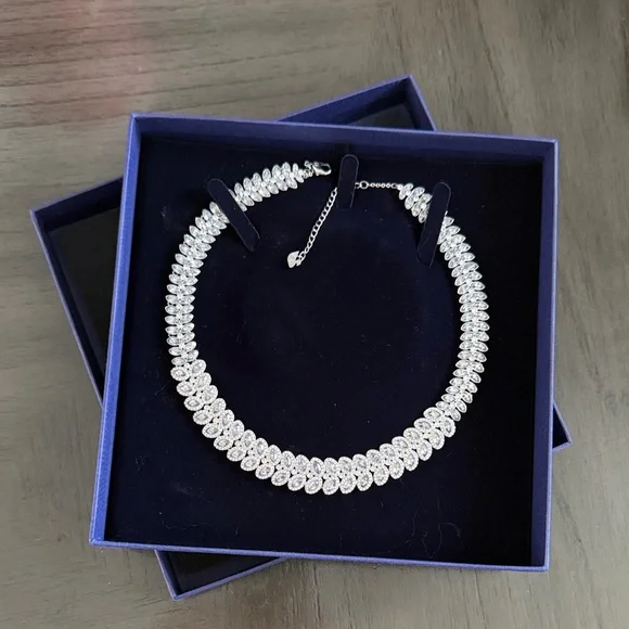 NEW, Swarovski Silver Crystal Necklace - Picture 1 of 5